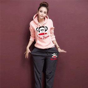 如何让运动外套搭配出时尚气质的女星范儿？