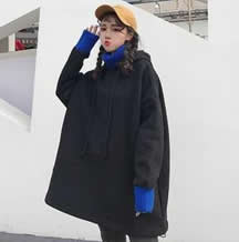 连帽卫衣里面穿什么好，卫衣搭配什么衣服好看