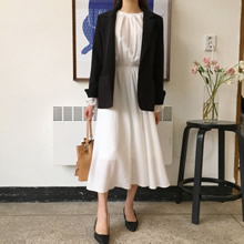 2020早春西装搭配半身长裙，时髦穿搭帅气优雅