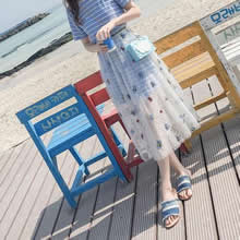 短袖T恤搭配半身裙两件套：女神出街绝配（图）