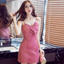 蕾丝镂空连衣裙搭配展现性感曼妙身姿（图）