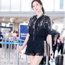 林志玲透视装小短裙好身材：小姐姐好脾气没架子