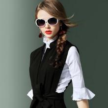 这样的两件套裙装才符合职场身份（图）