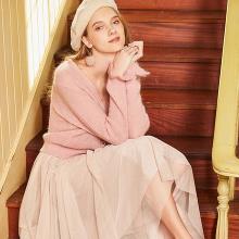 蕾丝连衣裙搭配懒人鞋 时髦优雅不费力（图）