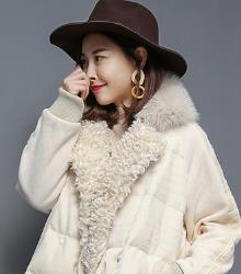 适合胖MM穿的宽松格子毛呢外套：显瘦又优雅