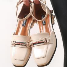 春季最流行的复古方头鞋 优雅大方（图）