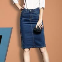 减龄显瘦牛仔裙搭配 穿出温婉学院风