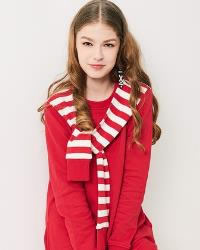 中长针织吊带裙怎么搭配外套：简约而不简单（图）