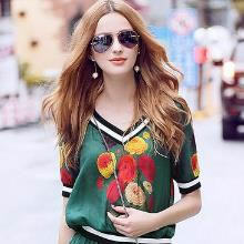 背心裙套装实用减龄妙搭：5款套装演绎女神气质