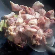 鸭肉怎么做好吃：吃鸭肉的简单易做方法分享