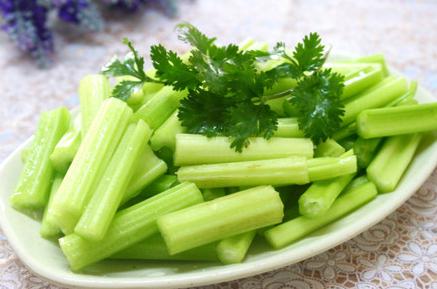 你知道哪些蔬菜会伤害你的皮肤吗？