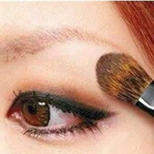 单眼皮如何涂眼影：单眼皮怎样画眼影图解