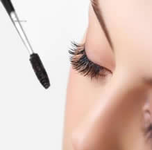 睫毛膏怎么刷不晕染，哪款睫毛膏好用不晕染