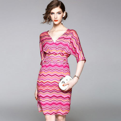 露背与包臀,怎样才能成为男人眼中的女神? 露背与包臀,怎样才能成为男人眼中的女神?