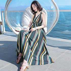 露背与包臀，怎样才能成为男人眼中的女神？