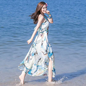 蕾丝连衣裙逐渐成为年轻女人梦幻和浪漫的象征