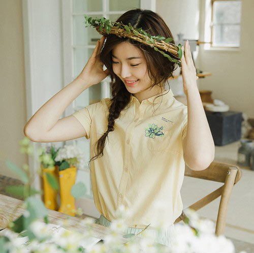 衬衫能让你在纯白的底色中渲染出斑驳的人生