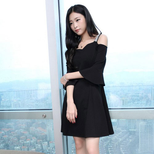 蕾丝加刺绣的连衣裙,如何时髦的毫不费力 蕾丝加刺绣的连衣裙,如何时髦的毫不费力