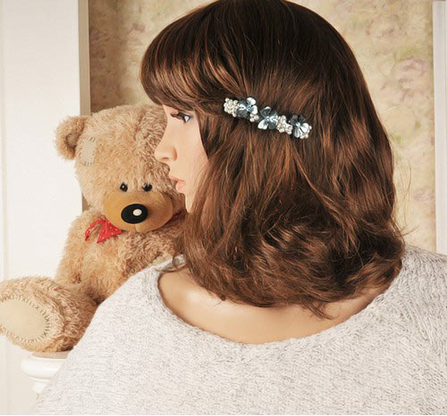 无论多小的行李箱，都要为灵便小巧的配饰留一席之地