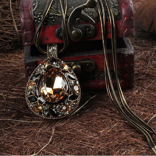 我光华四溢你风华绝代，此生我们恋“链”不舍