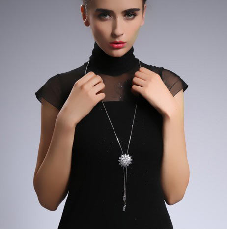 我光华四溢你风华绝代，此生我们恋“链”不舍