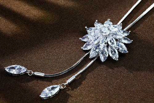 我光华四溢你风华绝代，此生我们恋“链”不舍