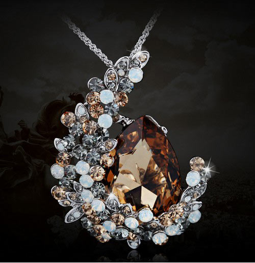 我光华四溢你风华绝代，此生我们恋“链”不舍