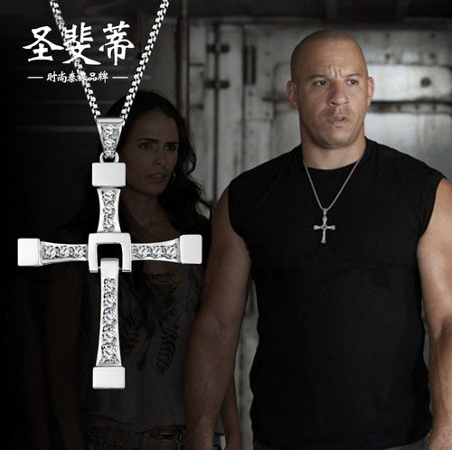 我光华四溢你风华绝代，此生我们恋“链”不舍