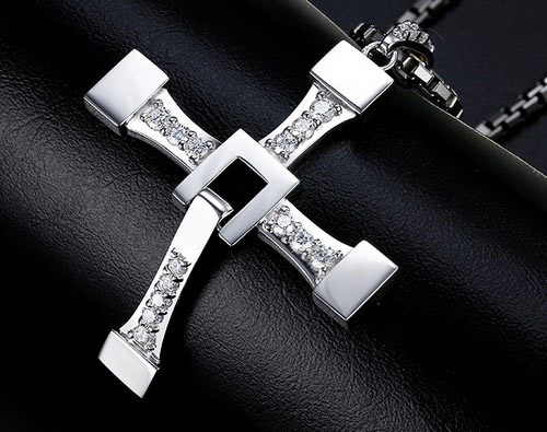 我光华四溢你风华绝代，此生我们恋“链”不舍