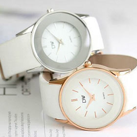 精致小巧的腕表，在不断影响着女性的审美