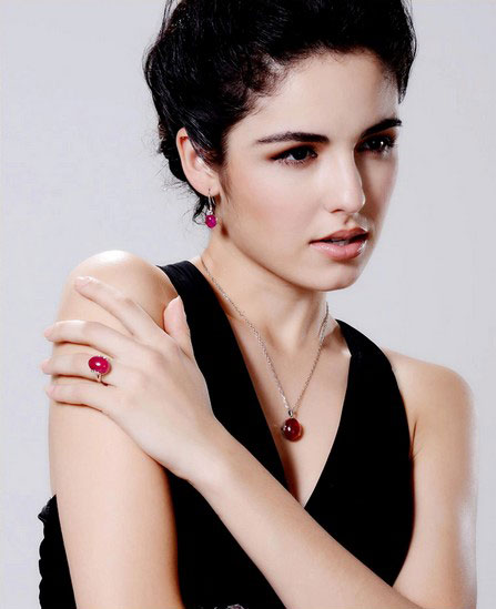 复古红宝石项链 复古红宝石项链