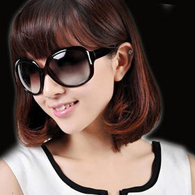 墨镜让你在骄阳似火里恋上阳光
