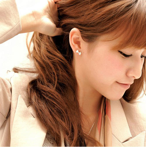 蝴蝶结银针耳钉