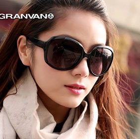 春夏季节来看墨镜的时尚物语