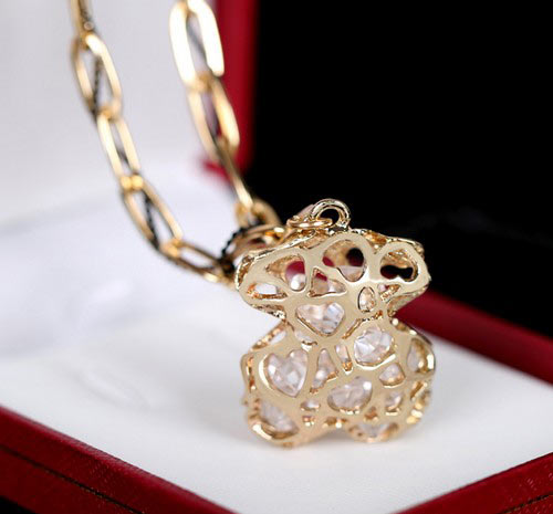 维尼熊毛衣链 维尼熊毛衣链