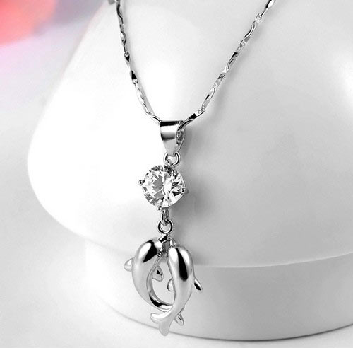 海豚吊坠锁骨链