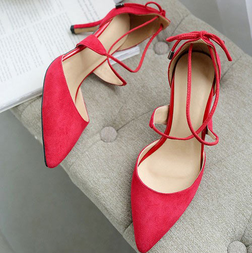 系带尖头高跟鞋