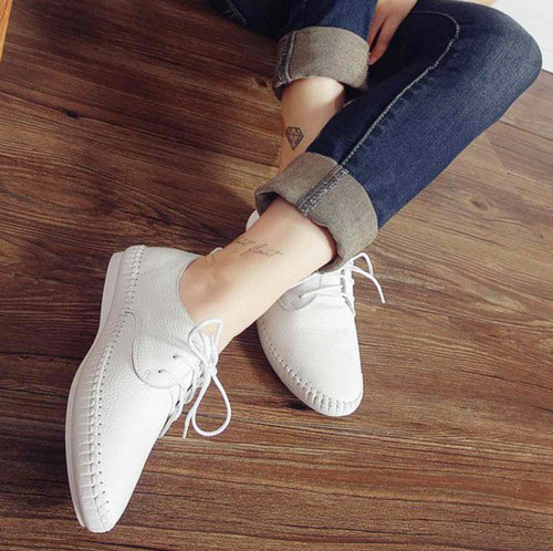 真皮系带小白鞋 真皮系带小白鞋