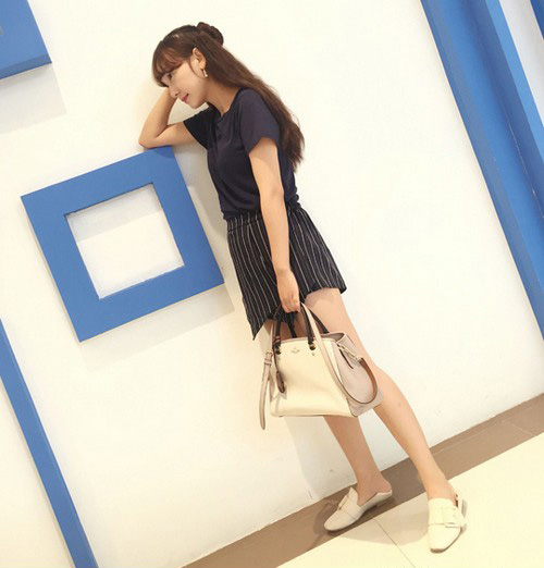 真皮方扣平底单鞋 真皮方扣平底单鞋