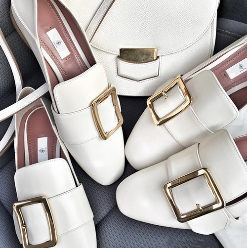 真皮方扣平底单鞋 真皮方扣平底单鞋