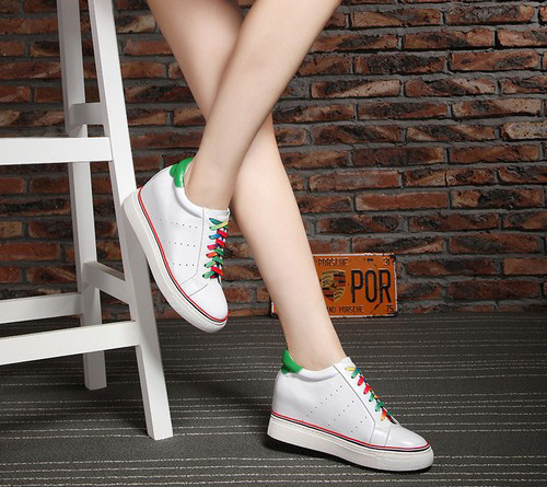 真皮彩虹带内增高小白鞋 真皮彩虹带内增高小白鞋