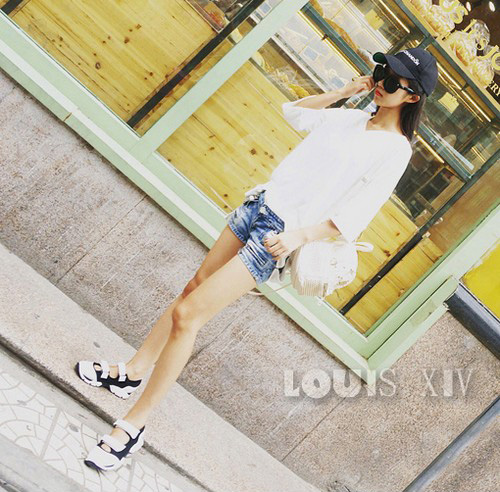 撞色真皮拼接运动小白鞋 撞色真皮拼接运动小白鞋