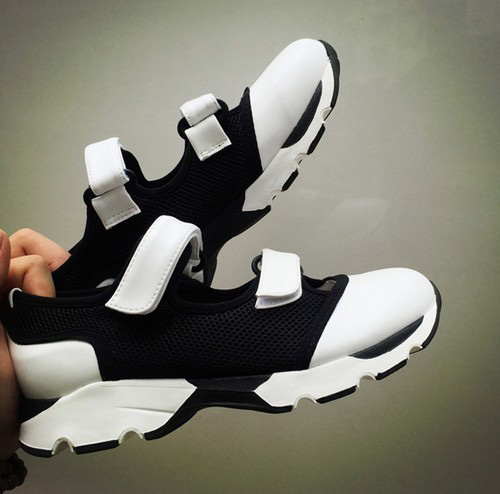 撞色真皮拼接运动小白鞋 撞色真皮拼接运动小白鞋