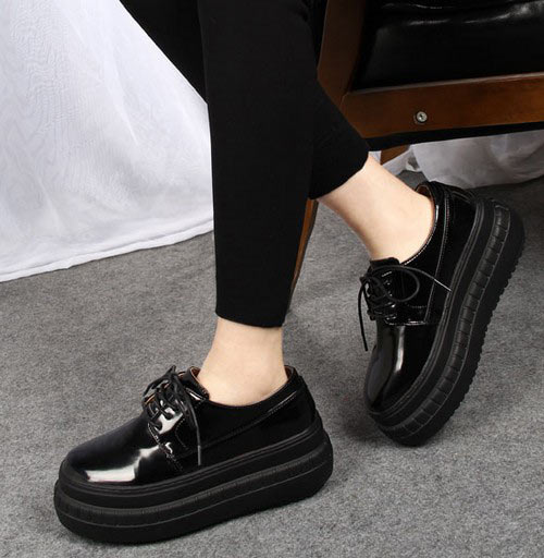 漆皮低帮厚底休闲鞋 漆皮低帮厚底休闲鞋
