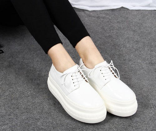 漆皮低帮厚底休闲鞋 漆皮低帮厚底休闲鞋