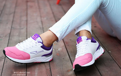 撞色减震防水轻便运动鞋 撞色减震防水轻便运动鞋