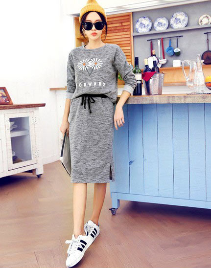 印花休闲两件套裙装 印花休闲两件套裙装