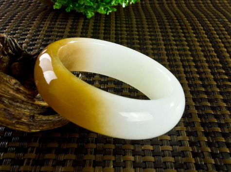 羊脂玉手镯 羊脂玉手镯