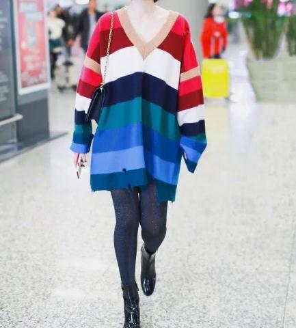 V领毛衣怎么搭配2019 V领毛衣怎么搭配2019