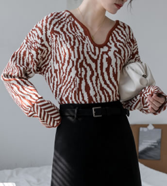 V领毛衣怎么搭配2019 V领毛衣怎么搭配2019